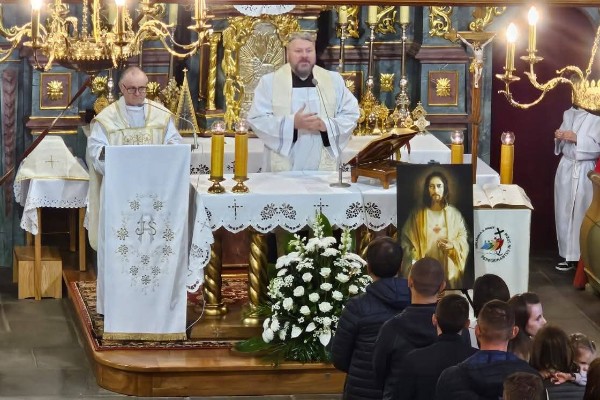 Jawiszowice:  parafia zapisana w Sercu Jezusa